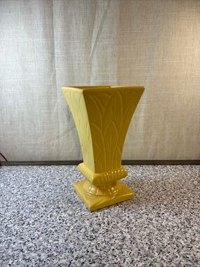 R.R.P.CO,The Robinson Ransbottom Pottery Square Yellow Vase 9 1/2”